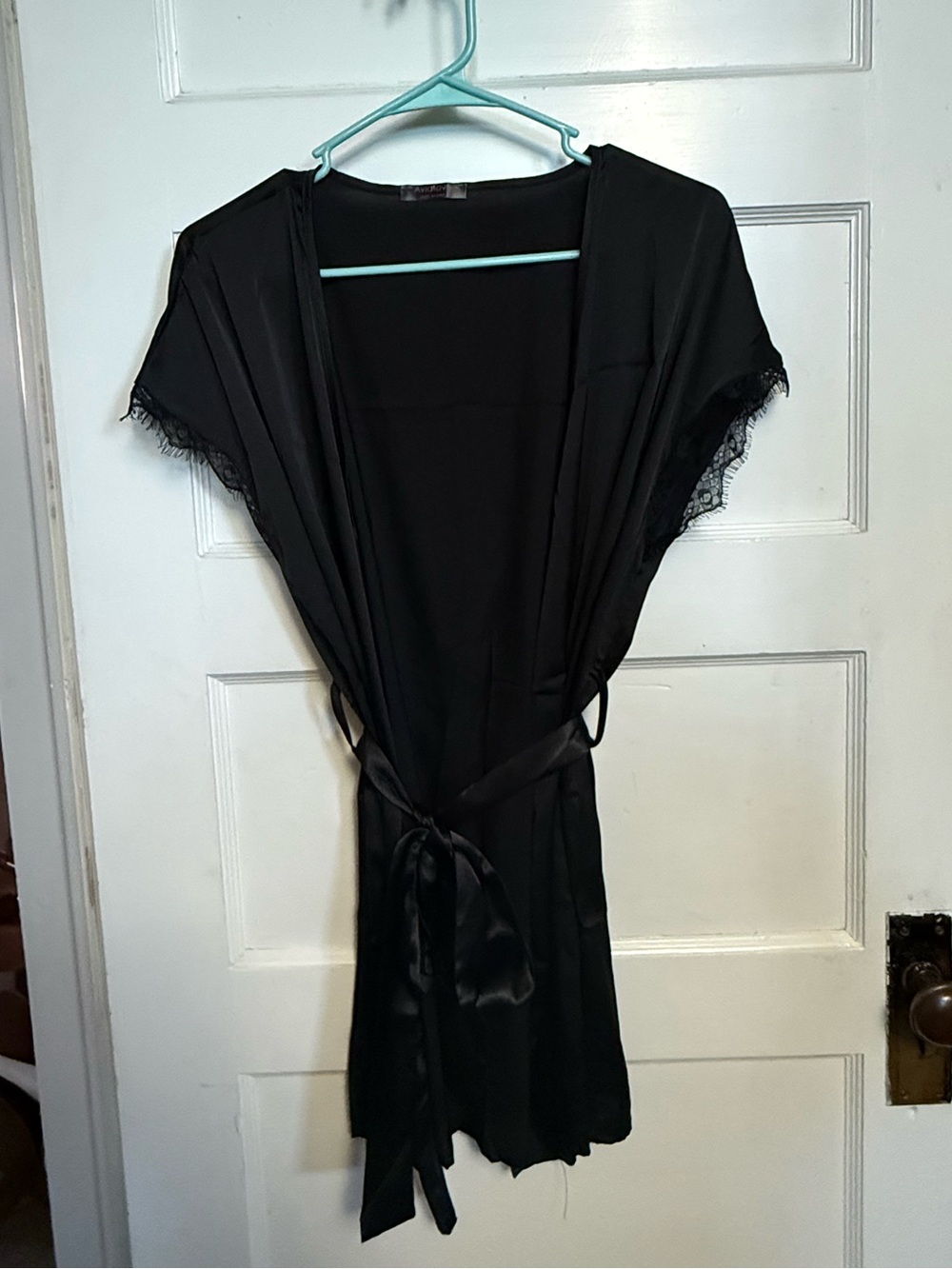 Avidlove black lace trim robe with tie waist and small slit on sides OS Best M/L